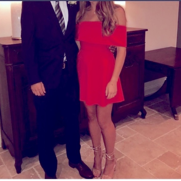 LPA x Revolve off the shoulder red mini dress size medium - Picture 10 of 15